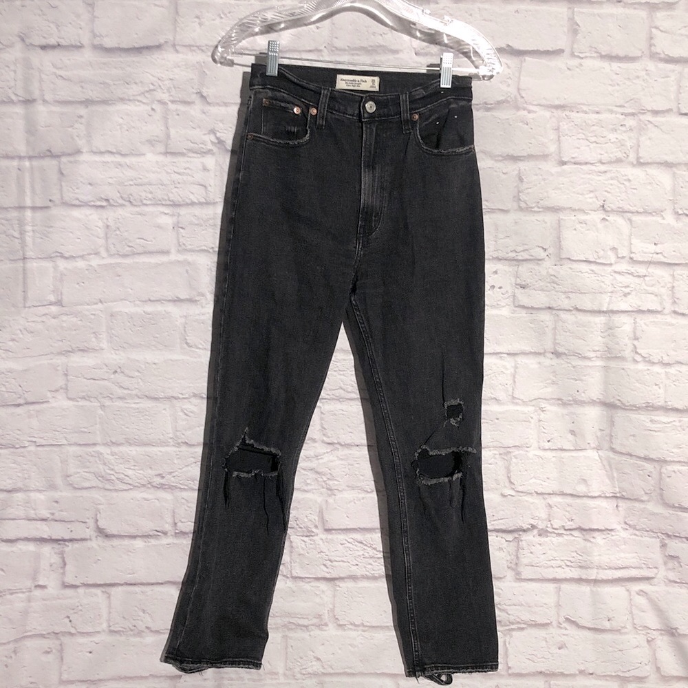 Abercrombie & Fitch Distressed Black Skinny Jeans NWOT size 25 0r